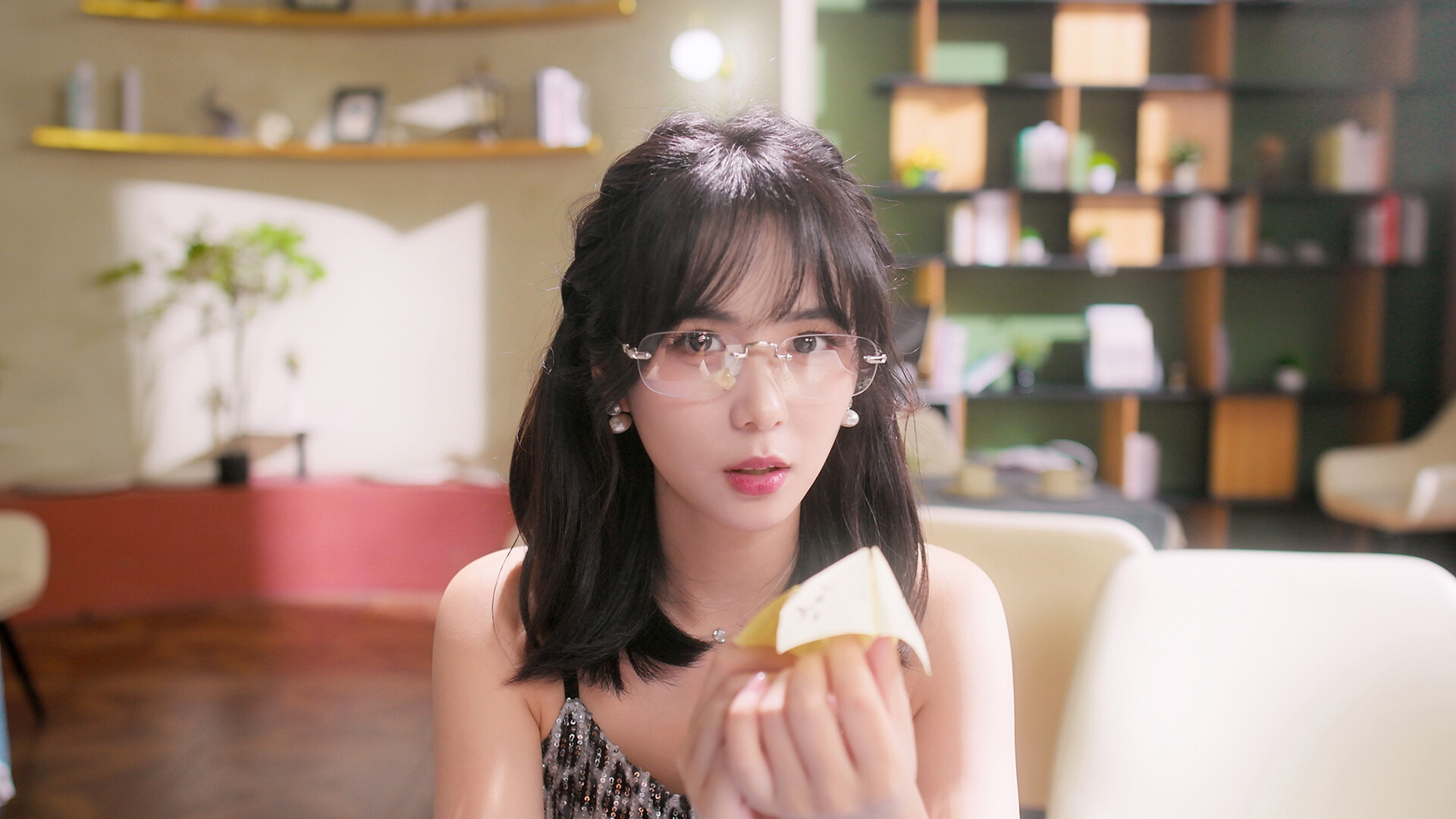 我靠双修拯救世界-第一人称真人互动影游